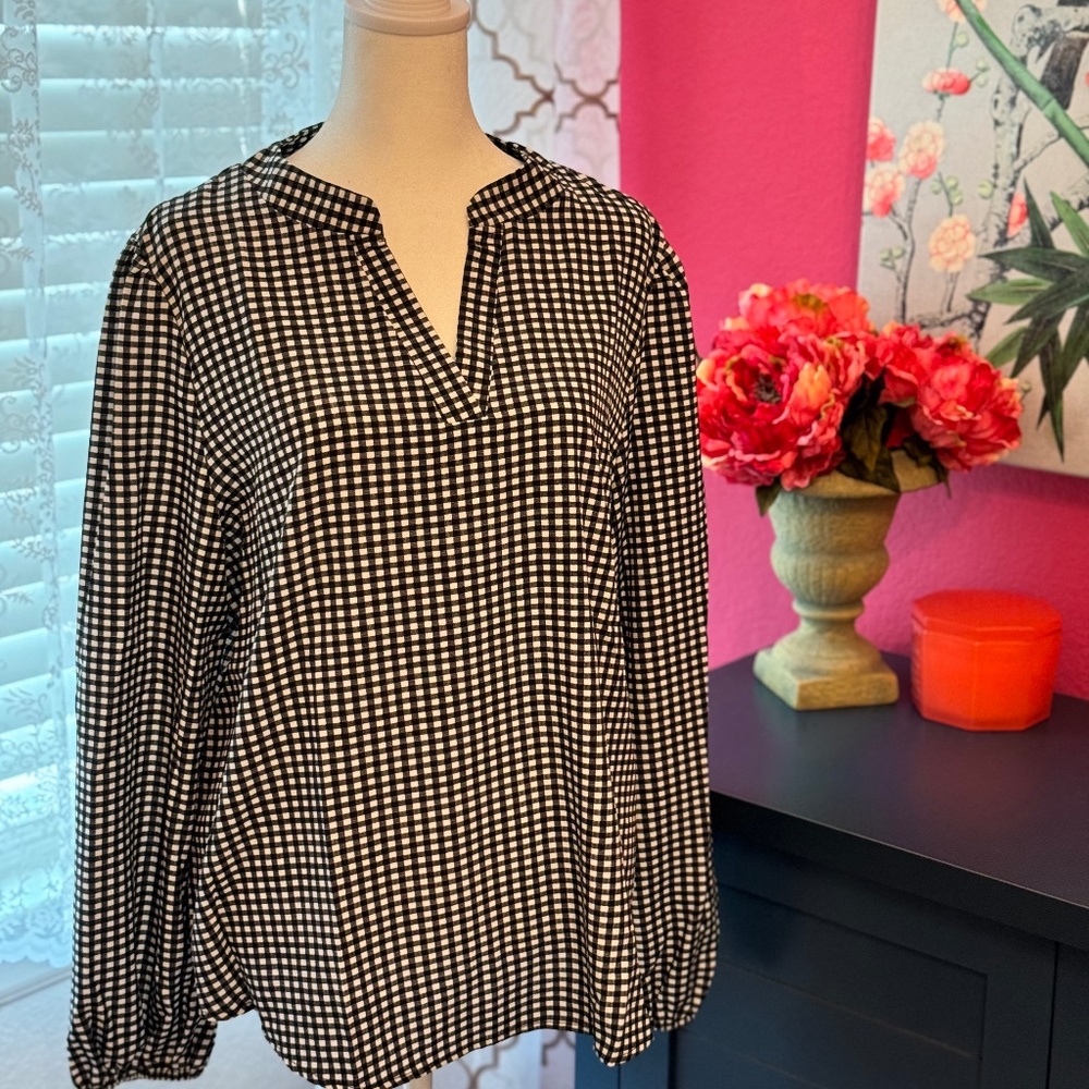 black gingham v-neck top